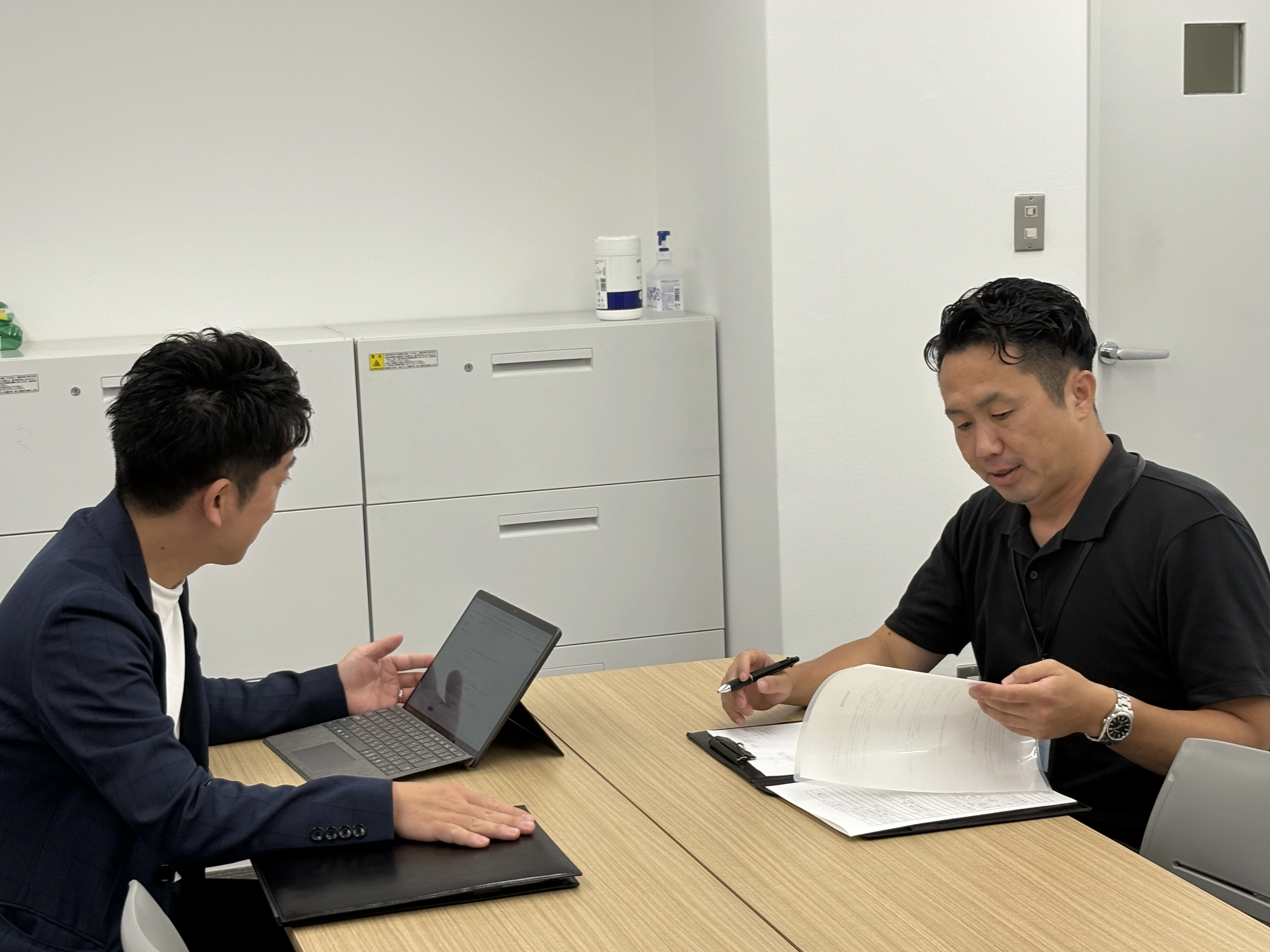 新成リーガル司法書士法人(司法書士の求人)の写真2枚目