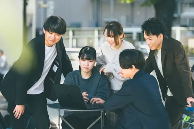 株式会社コレックホールディングス(弁護士・法務の求人)の写真2枚目
