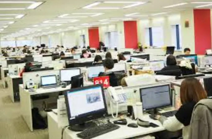 株式会社スクロールの求人