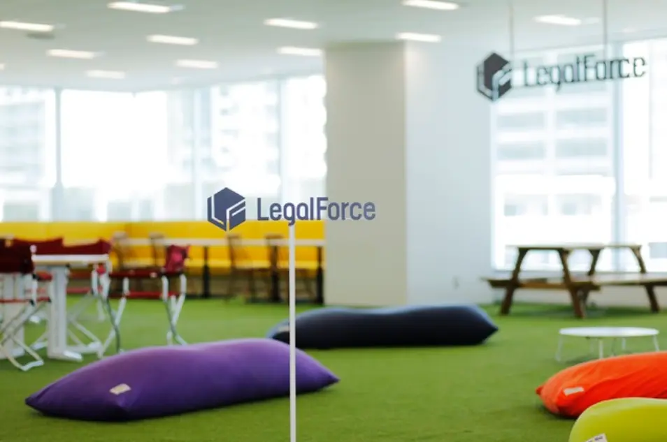 株式会社LegalOn Technologies(法務・弁護士の求人)の写真2枚目
