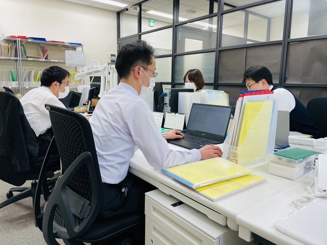 株式会社 士(司法書士補助者の求人)の写真3枚目