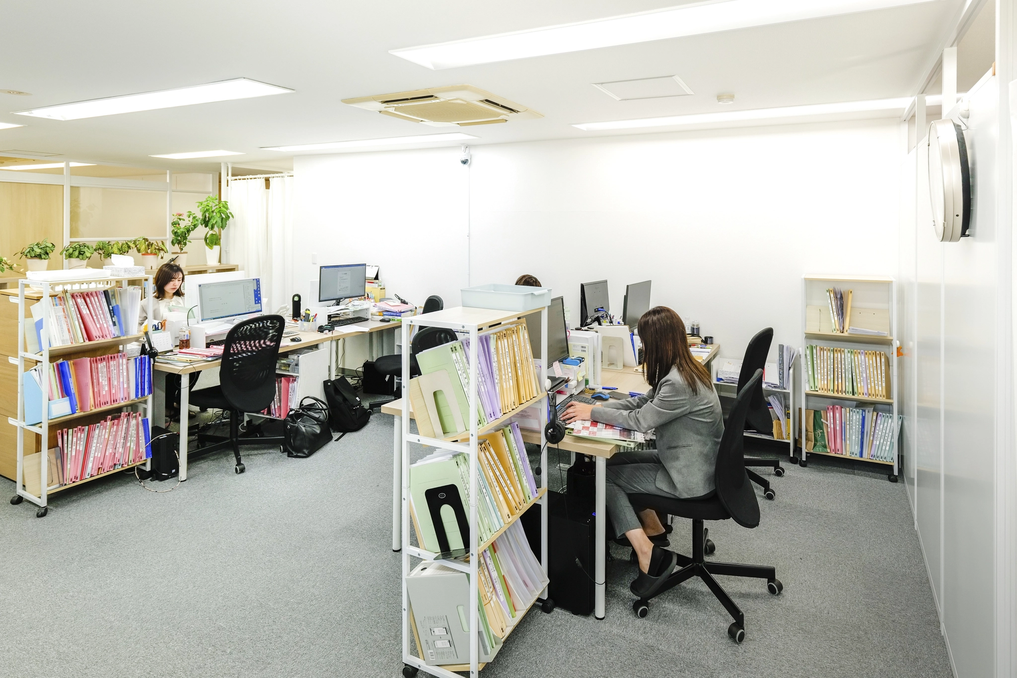 拓実リーガル司法書士法人(司法書士の求人)の写真4枚目