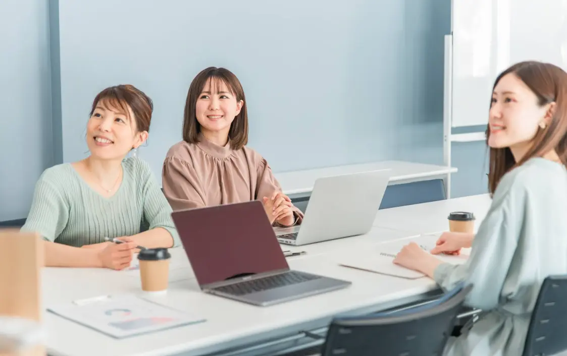 社会保険労務士法人エンジン(社会保険労務士・社会保険労務士補助の求人)の写真1枚目