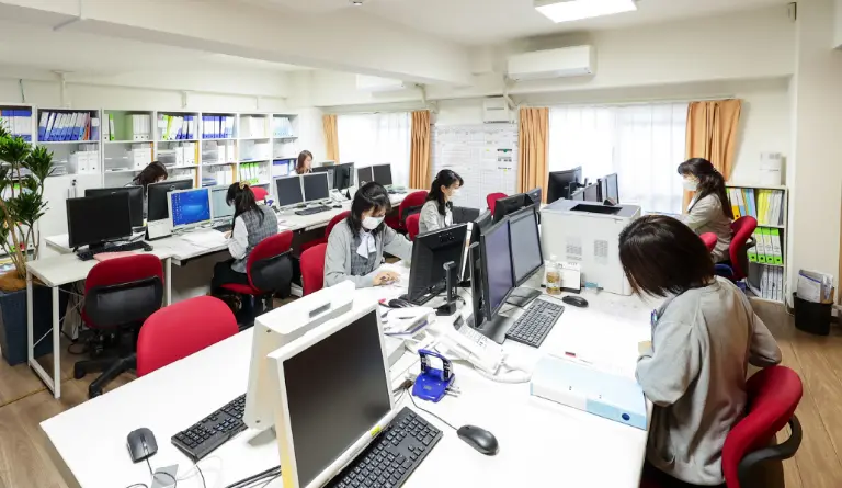株式会社日本クレアスBPOサポート(社会保険労務士・社会保険労務士補助・労務の求人)の写真2枚目