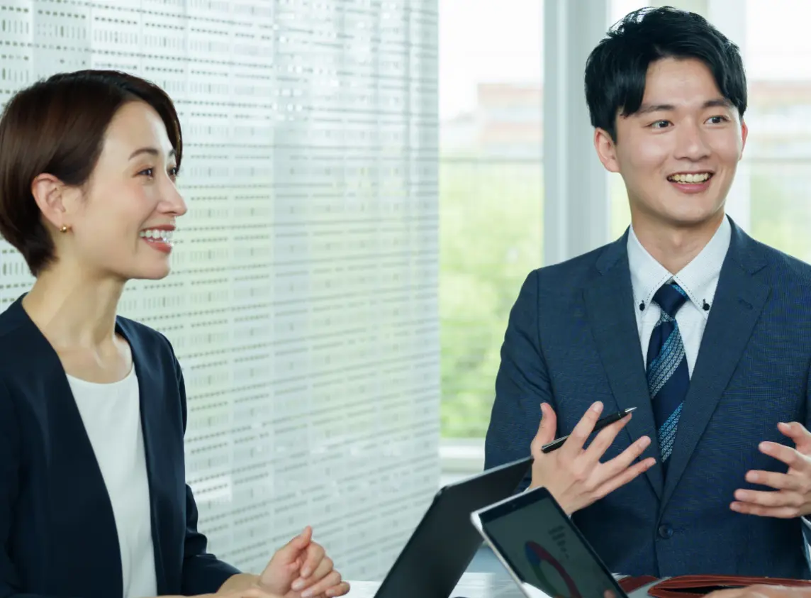 日本クレアス社会保険労務士法人(社会保険労務士・社会保険労務士補助・労務の求人)の写真1枚目