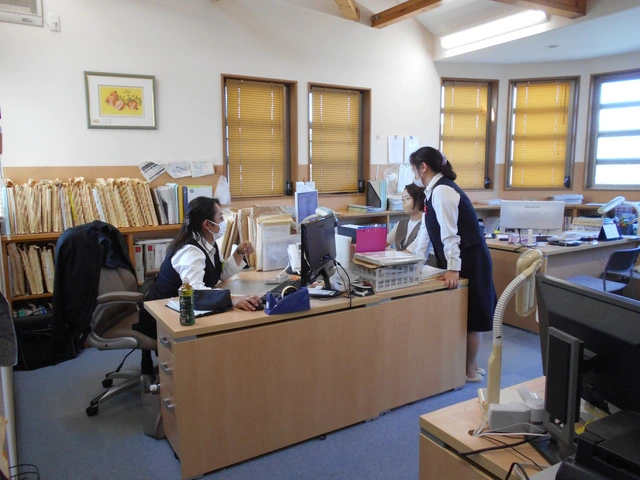 有限会社アリヤス設計　アリヤス土地家屋調査士事務所(土地家屋調査士補助の求人)の写真2枚目