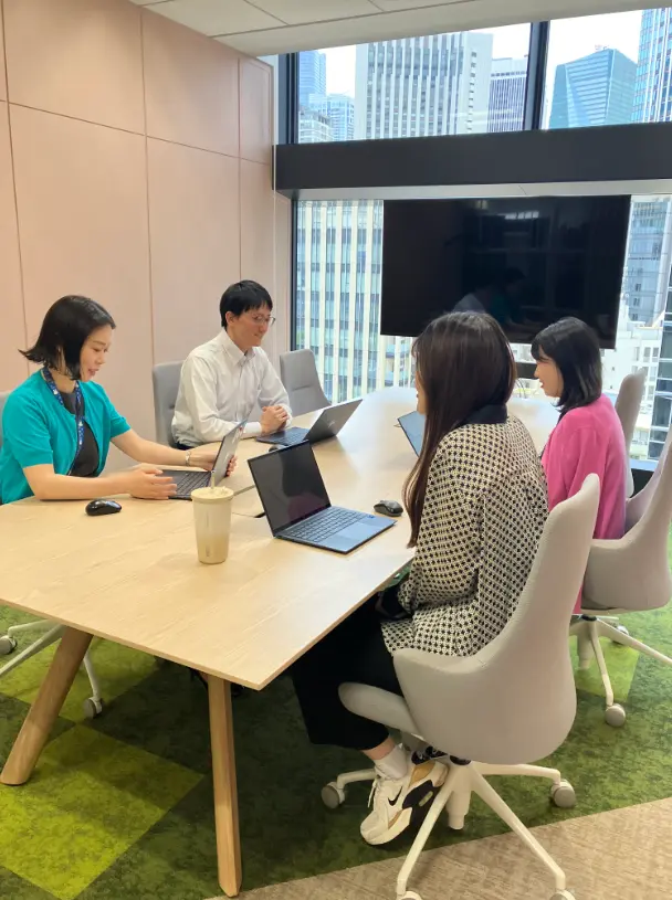 内山鑑定株式会社(法務・弁護士の求人)の写真2枚目